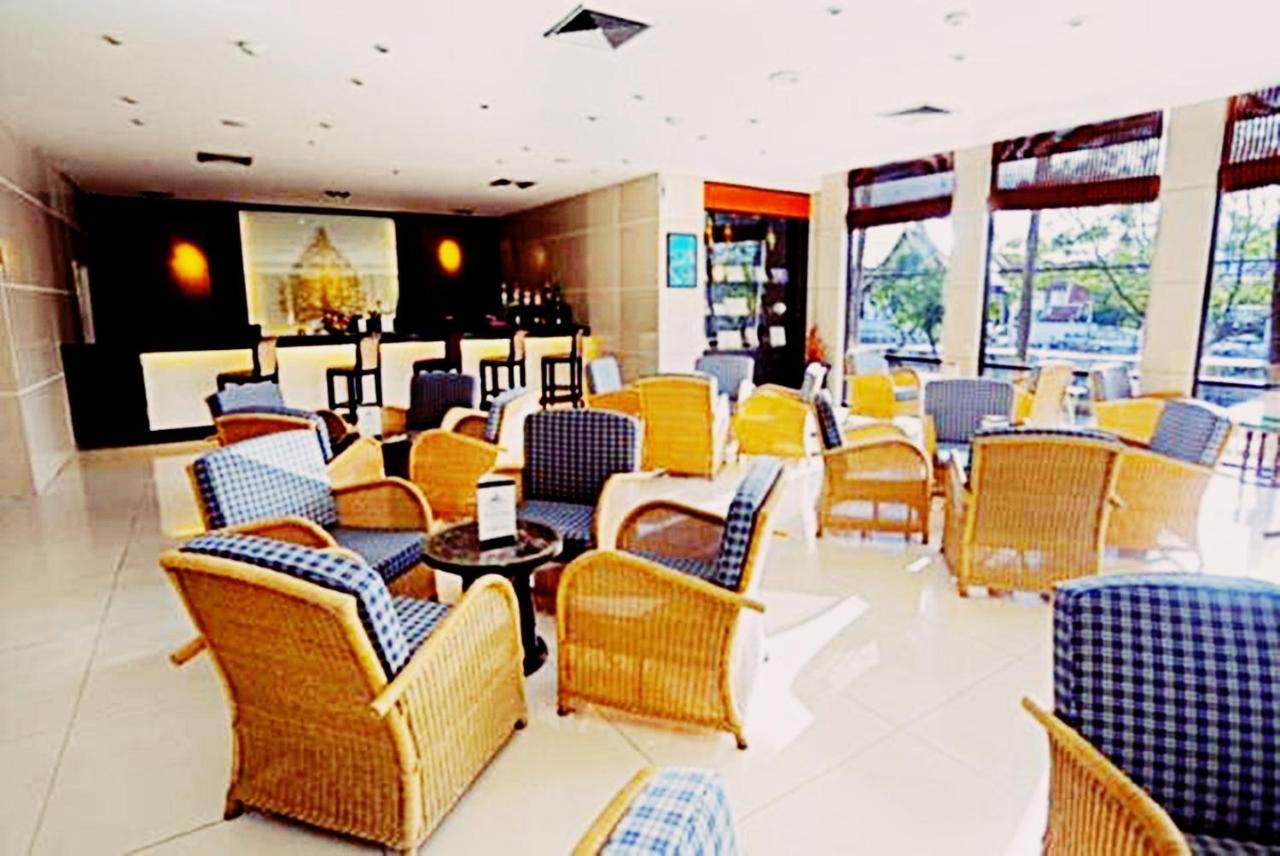 Amora Thapae Hotel Chiang Mai Exterior foto